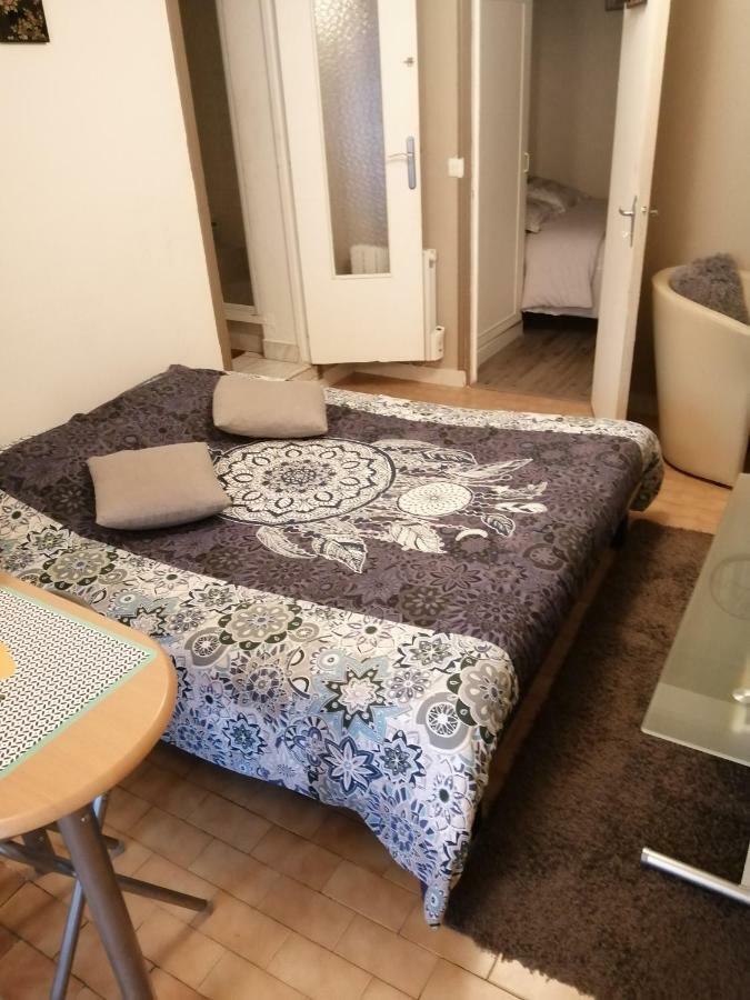 appartement type f2 proche PARIS 25 KM Andilly  Exterior foto